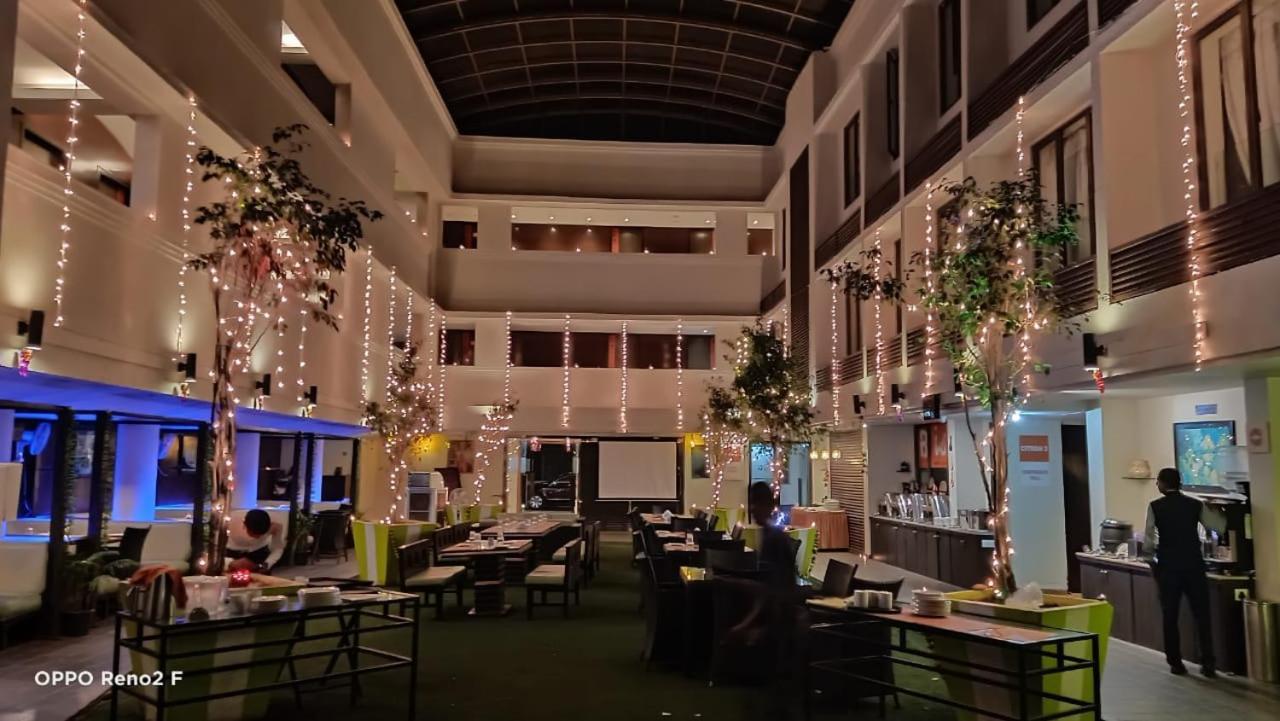 Citrus Hotel Lonavala Eksteriør billede