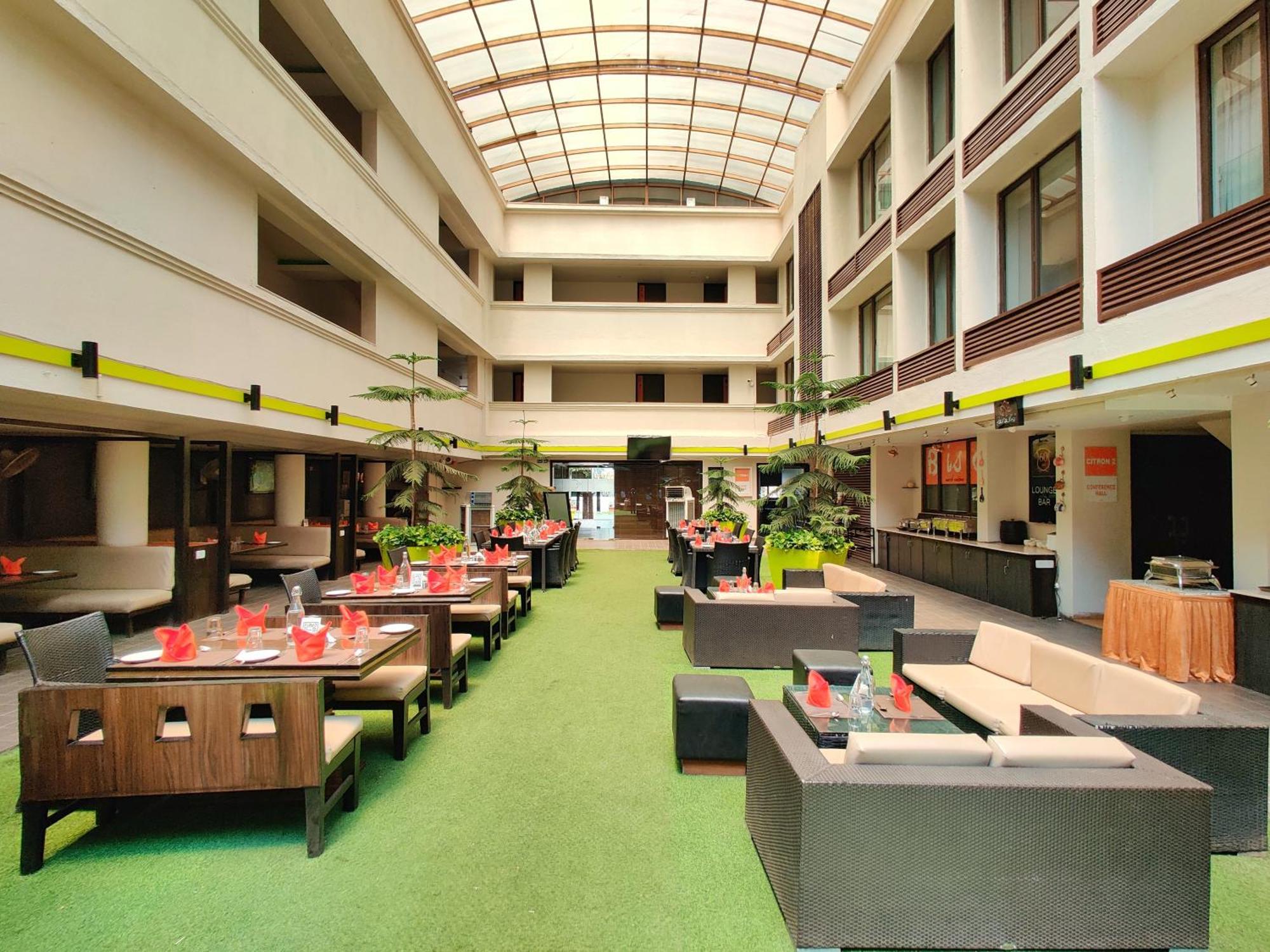 Citrus Hotel Lonavala Eksteriør billede