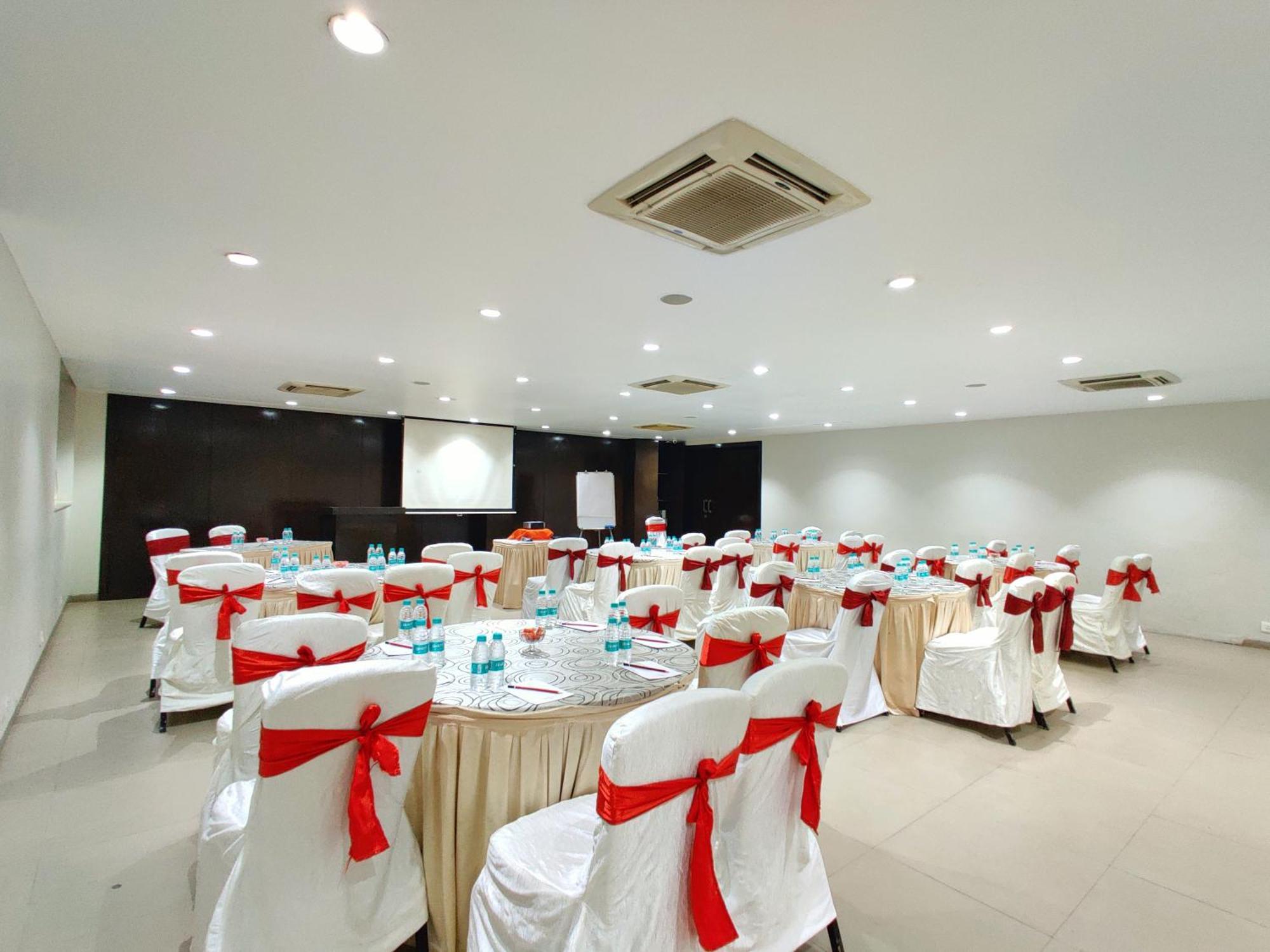 Citrus Hotel Lonavala Eksteriør billede
