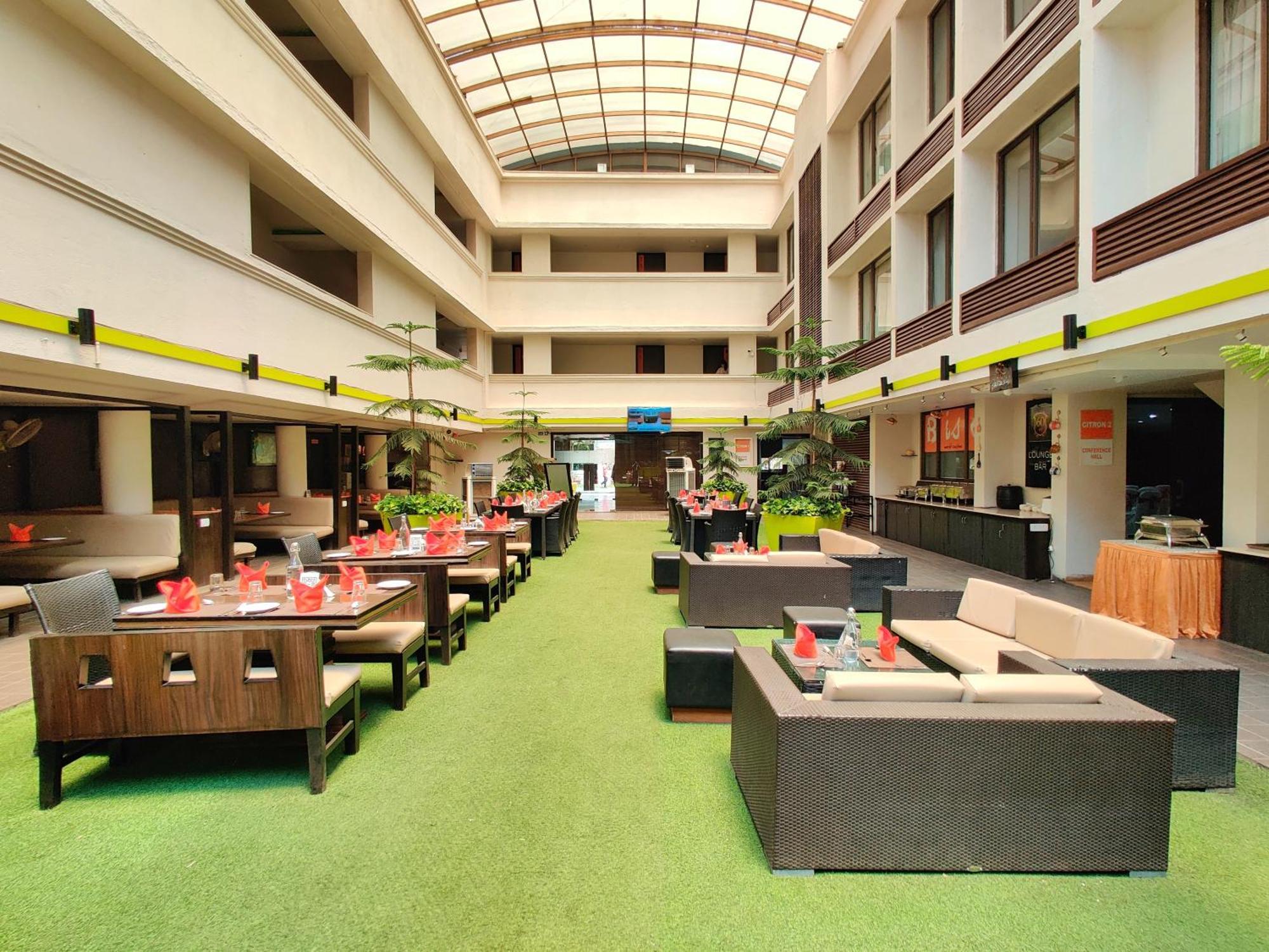 Citrus Hotel Lonavala Eksteriør billede